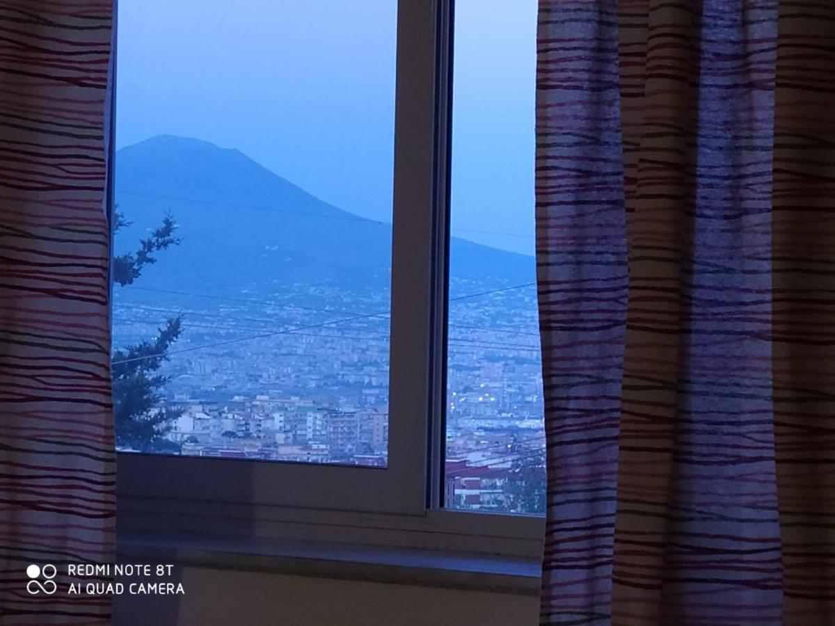 Una Nuova Luna Ai Camaldoli Naples Exterior photo